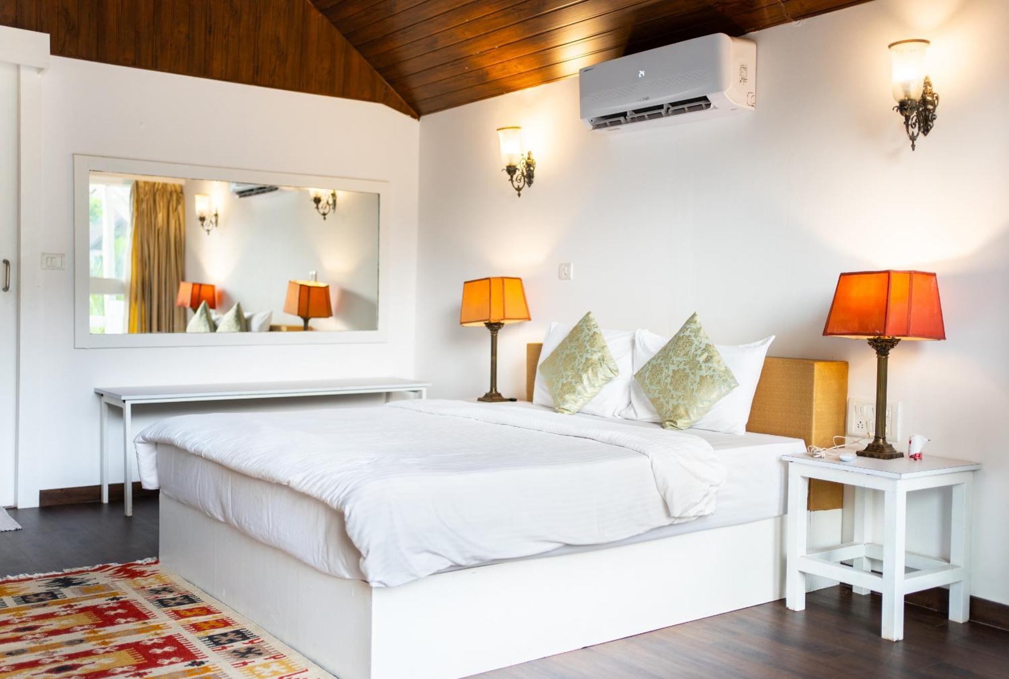 Royal Agonda Hotel Exterior photo