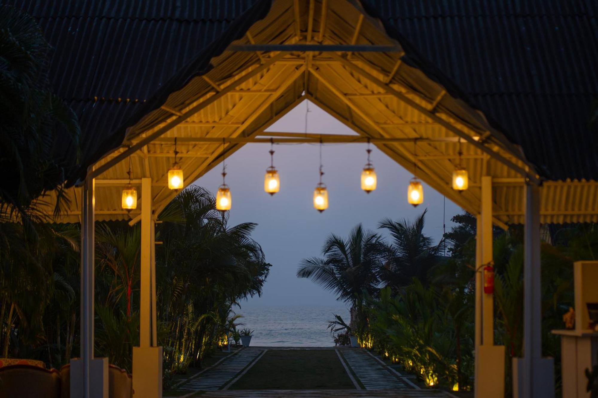 Royal Agonda Hotel Exterior photo
