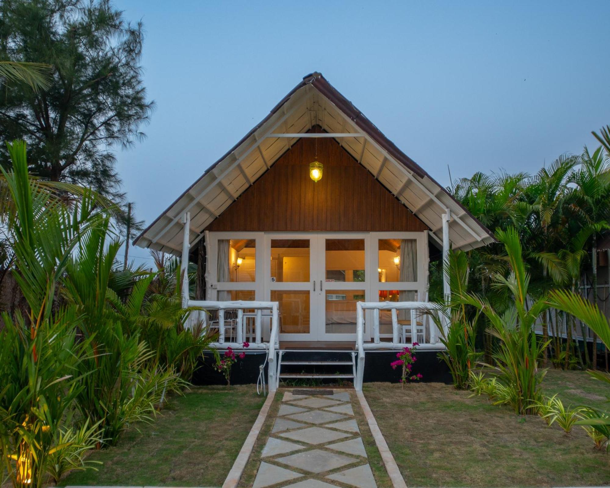 Royal Agonda Hotel Exterior photo